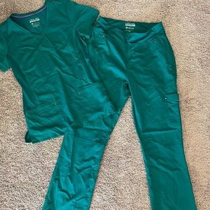 Healing hands scrub set